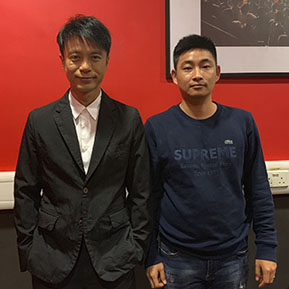 李克勤與經(jīng)紀人李志合影 李克勤與經(jīng)紀人李志合影